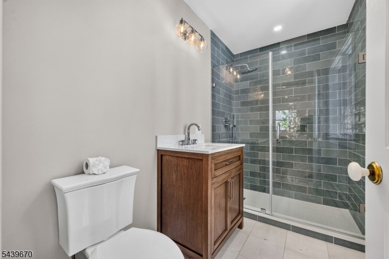 Oak St - Residential