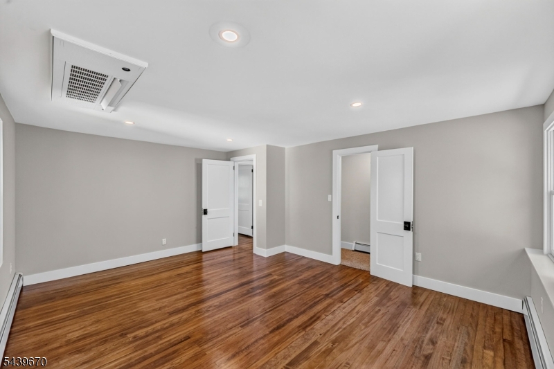Oak St - Residential