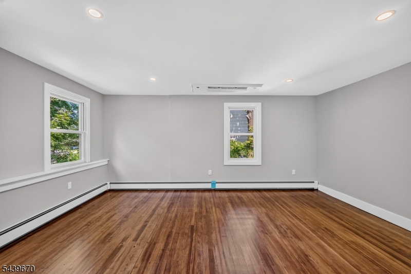Oak St - Residential