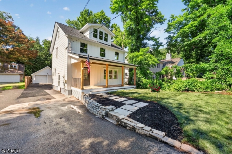 Oak St - Residential