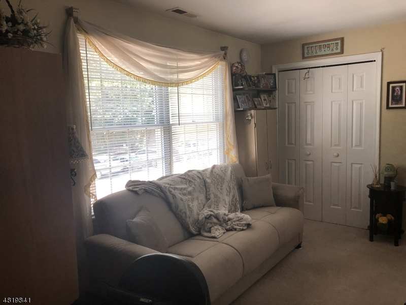 Montville Chase - Residential