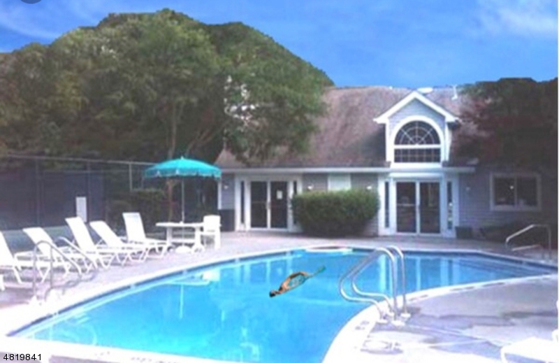 Montville Chase - Residential
