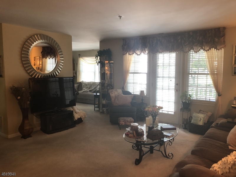 Montville Chase - Residential
