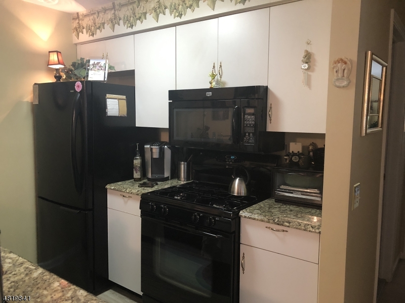 Montville Chase - Residential