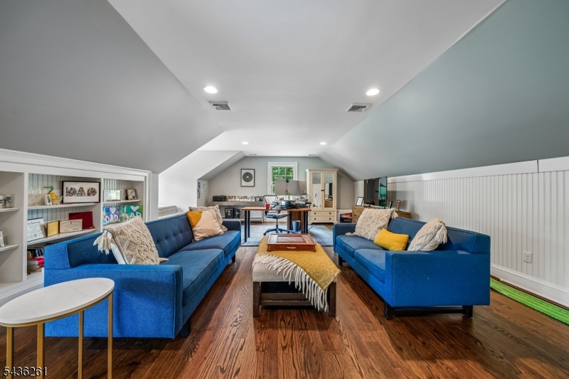 Rolling Hill - Residential