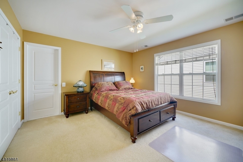 SOMERSET RUN - Residential