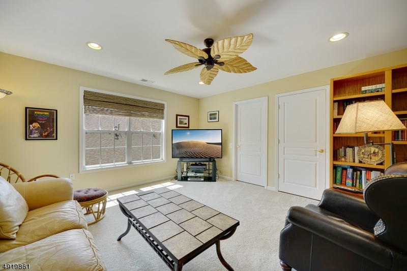 SOMERSET RUN - Residential