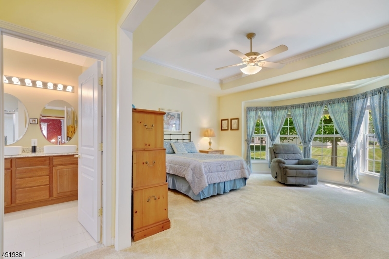 SOMERSET RUN - Residential