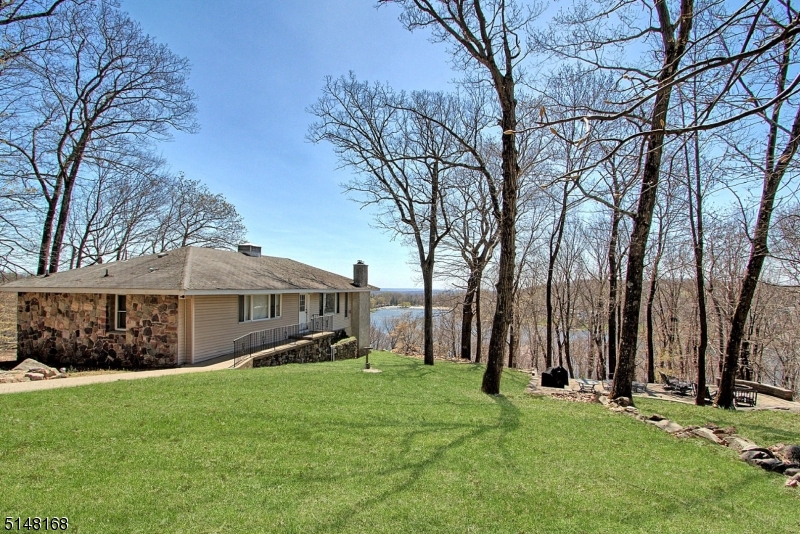 White Meadow Lake - Residential