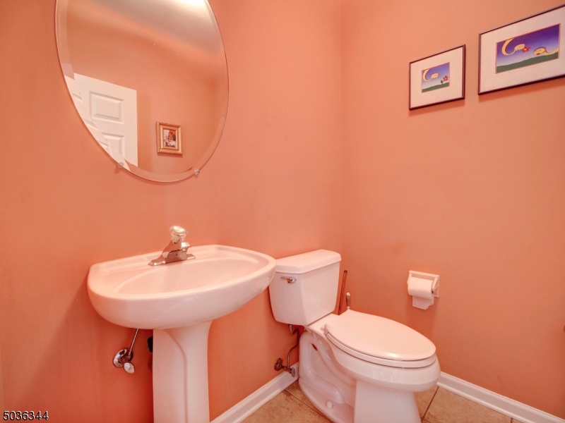 POETS PEAK - Residential