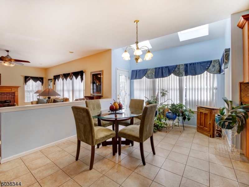 POETS PEAK - Residential
