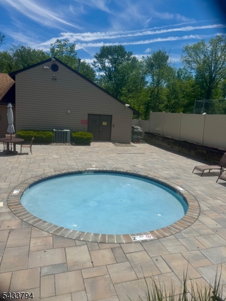 HAMPTON COMMONS - Residential