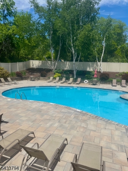 HAMPTON COMMONS - Residential