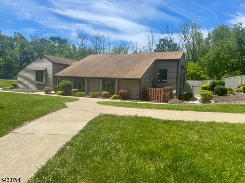 HAMPTON COMMONS - Residential