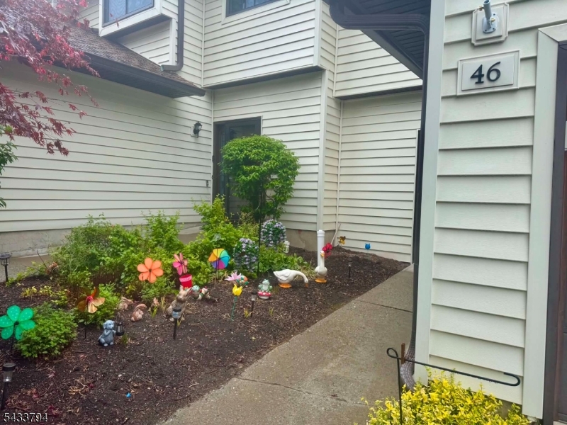 HAMPTON COMMONS - Residential