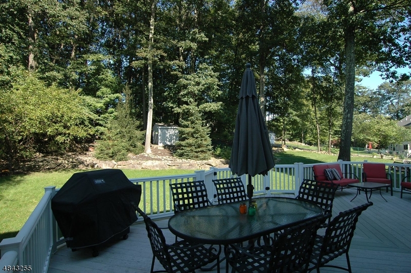 POETS PEAK - Residential