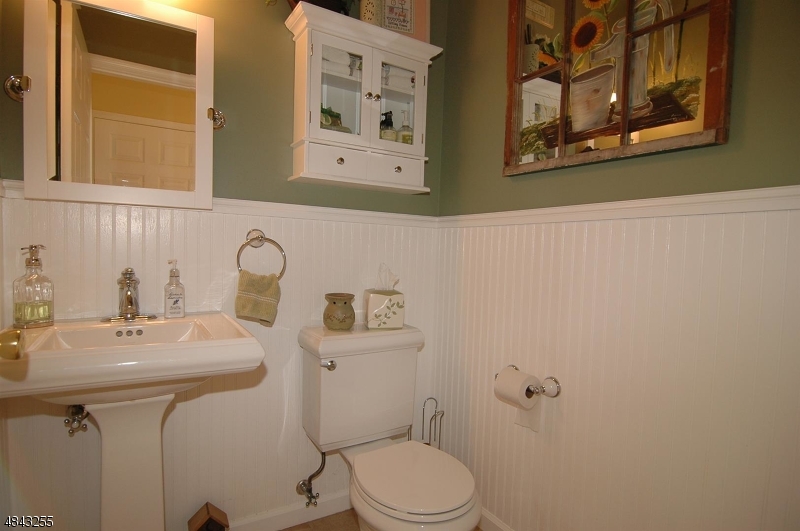 POETS PEAK - Residential
