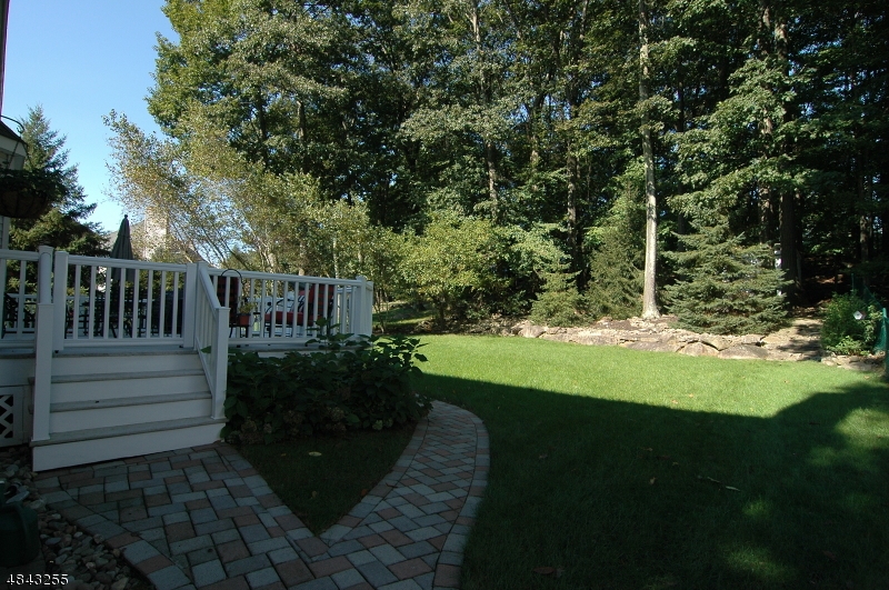 POETS PEAK - Residential