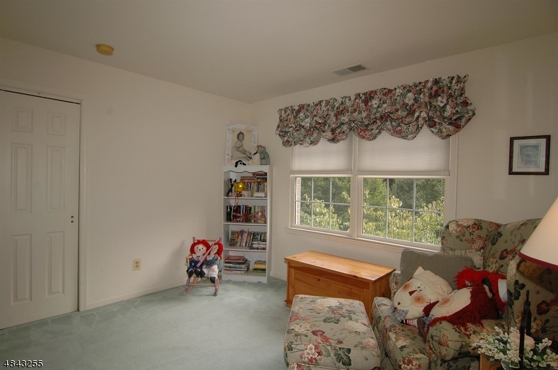 POETS PEAK - Residential