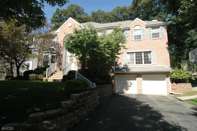 POETS PEAK - Residential