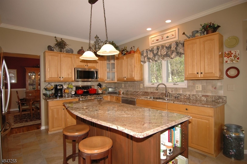 POETS PEAK - Residential