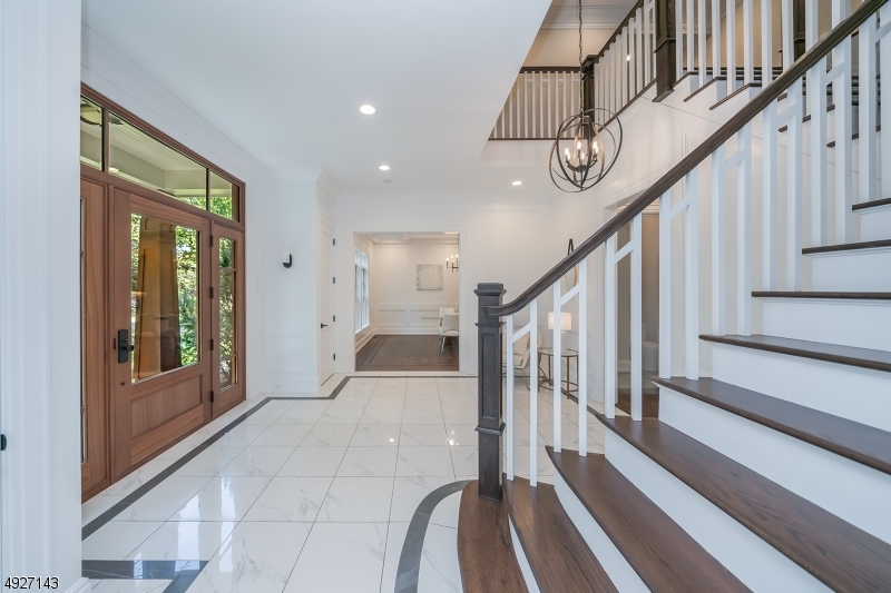 ROLLING HILL - Residential