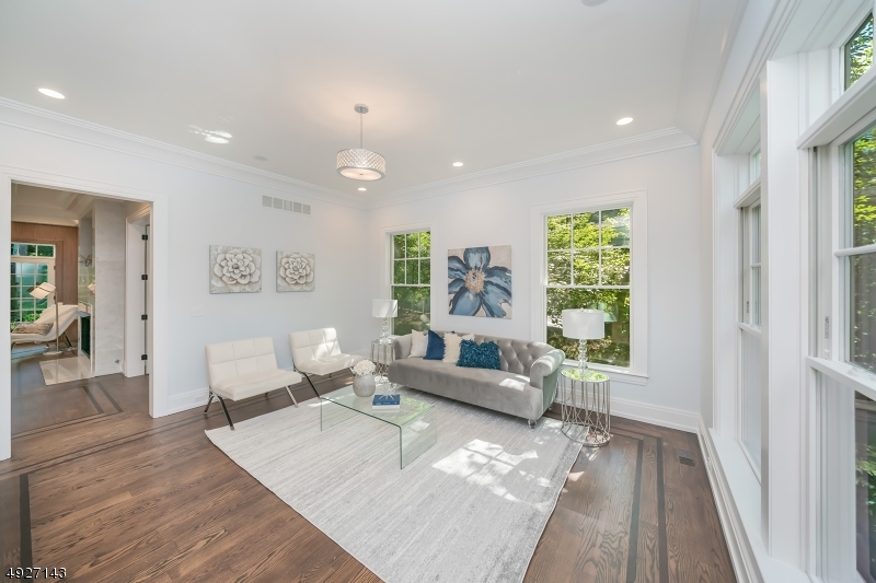 ROLLING HILL - Residential