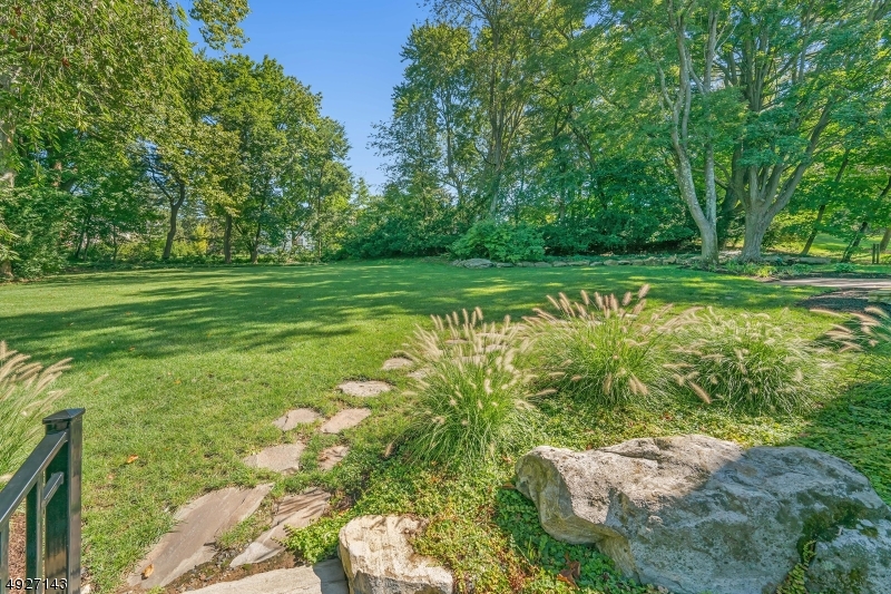 ROLLING HILL - Residential