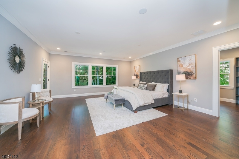 ROLLING HILL - Residential