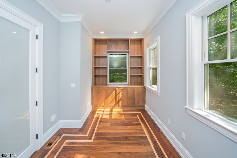 ROLLING HILL - Residential