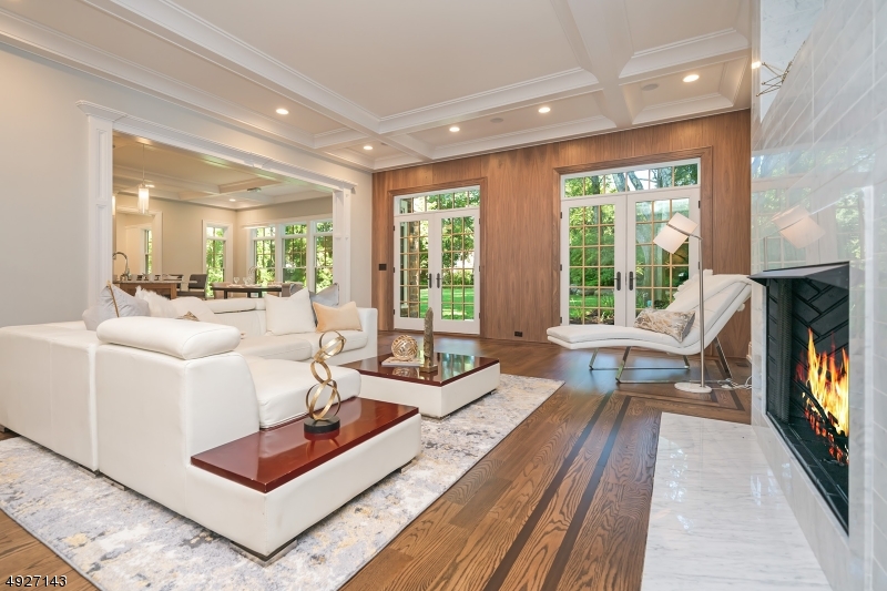 ROLLING HILL - Residential