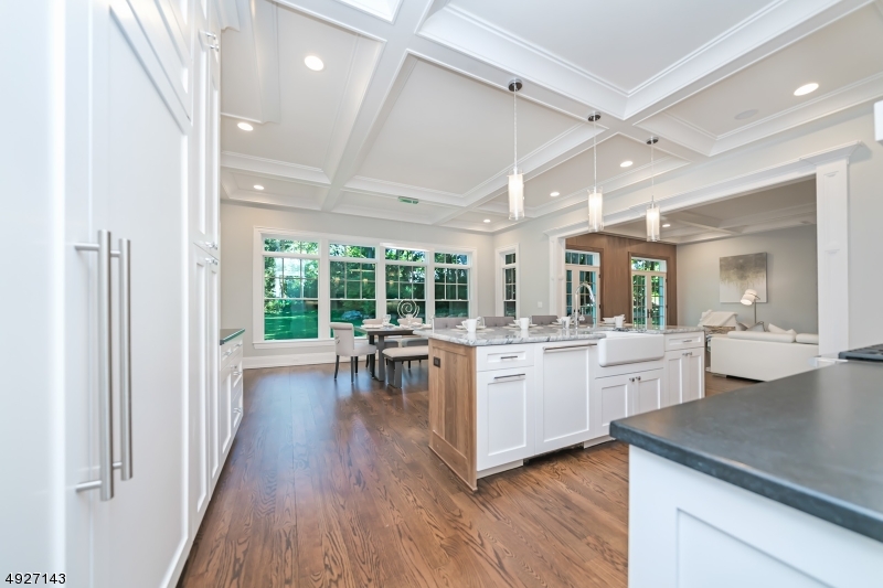 ROLLING HILL - Residential
