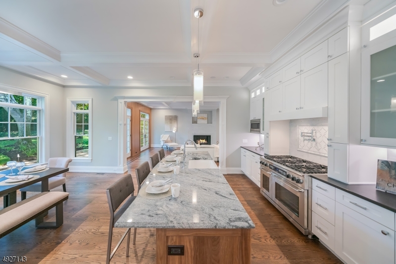 ROLLING HILL - Residential
