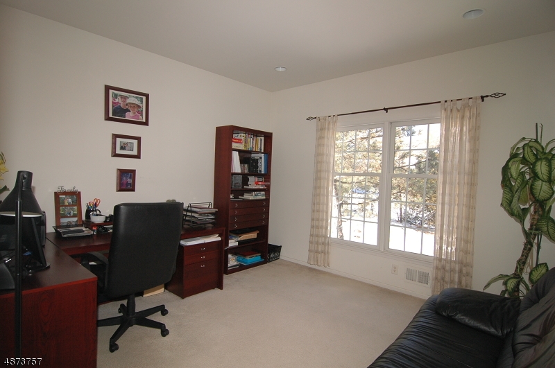 HUNTERS RIDGE - Residential