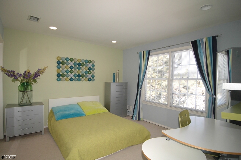 HUNTERS RIDGE - Residential