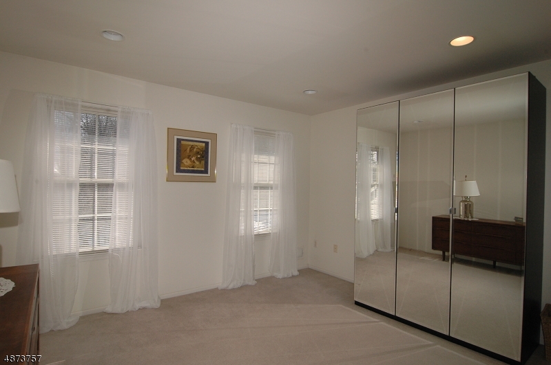 HUNTERS RIDGE - Residential