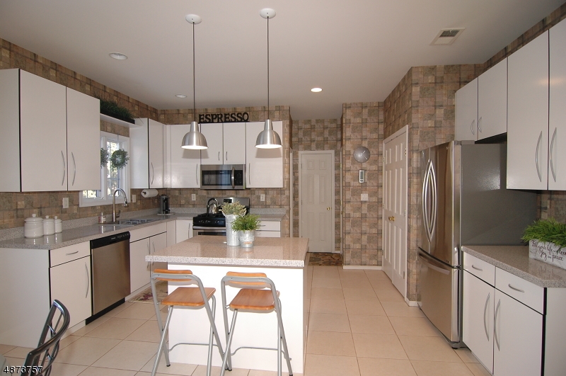 HUNTERS RIDGE - Residential