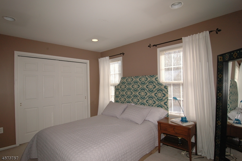 HUNTERS RIDGE - Residential