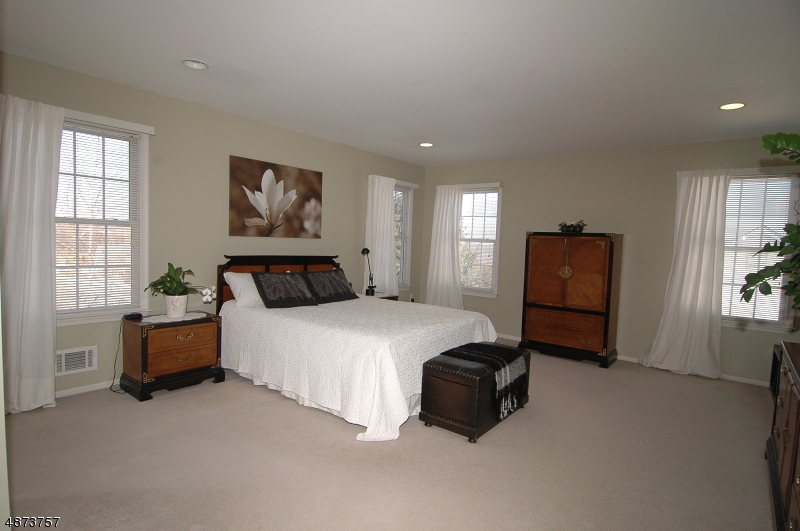 HUNTERS RIDGE - Residential