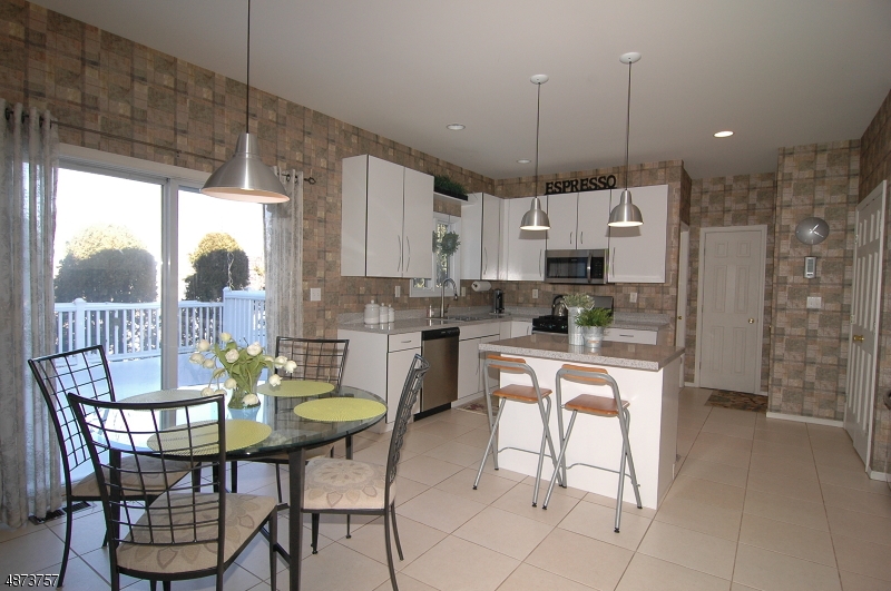 HUNTERS RIDGE - Residential
