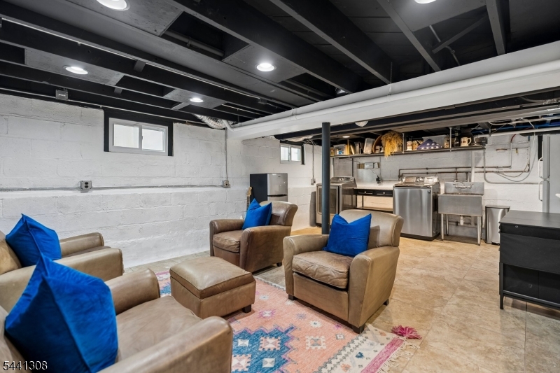 Pleasantdale - Residential