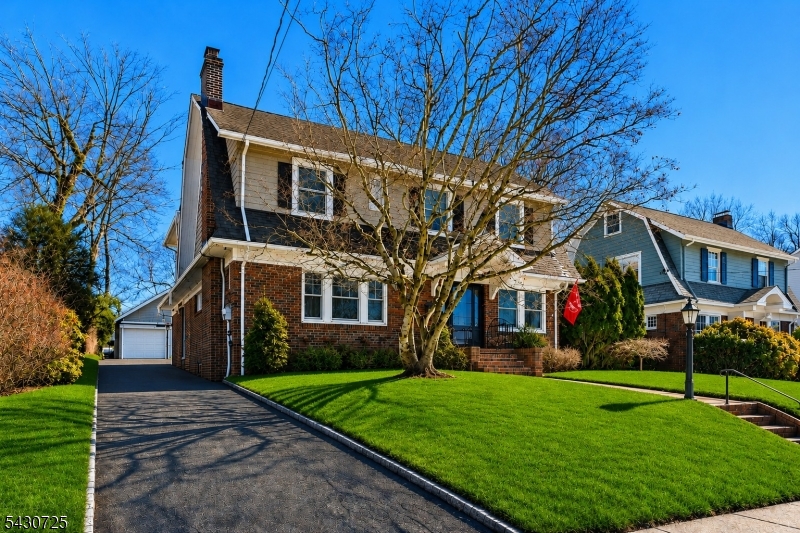 BROOKDALE - Residential