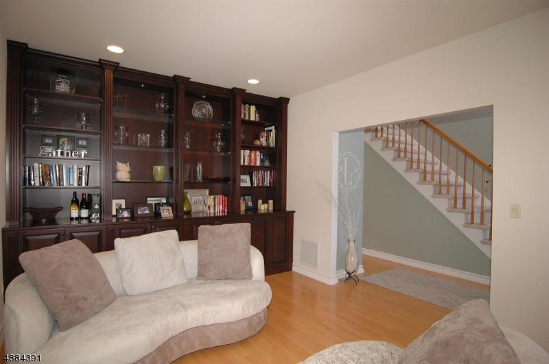 HUNTERS RIDGE - Residential