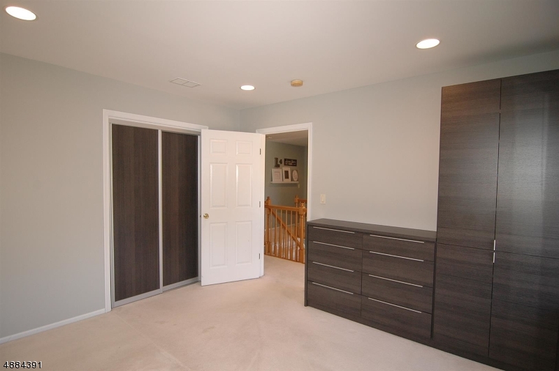 HUNTERS RIDGE - Residential