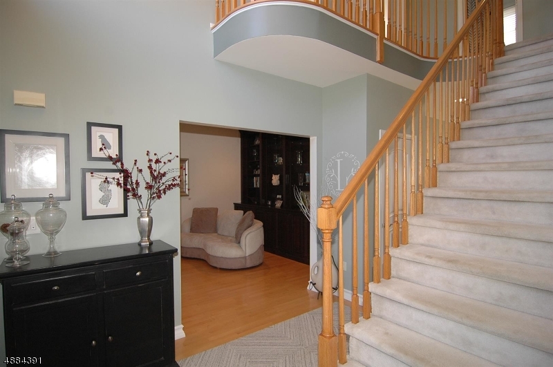HUNTERS RIDGE - Residential