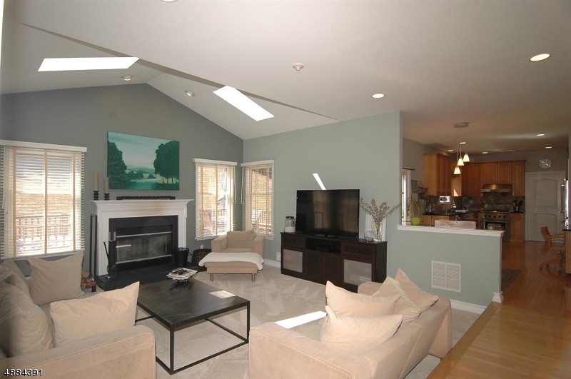 HUNTERS RIDGE - Residential