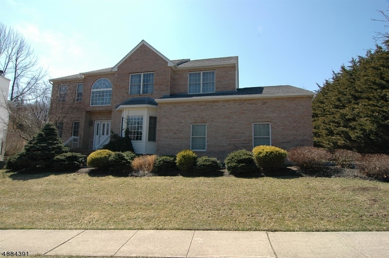 HUNTERS RIDGE - Residential