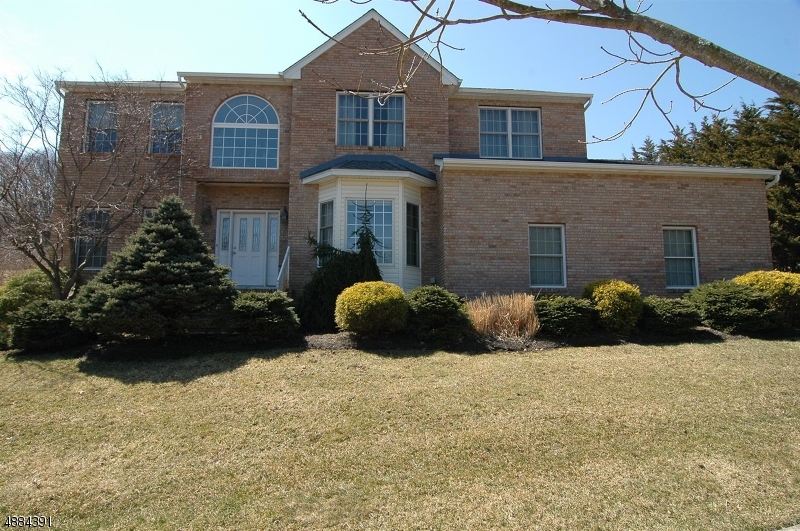 HUNTERS RIDGE - Residential