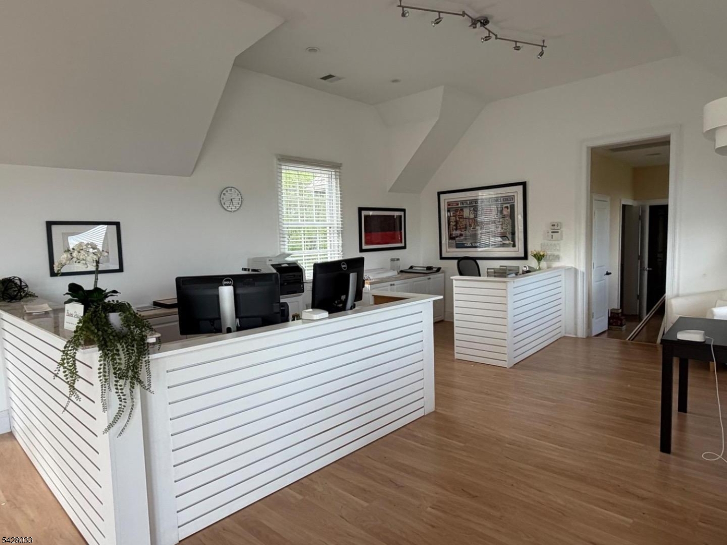 Ashton Woods - Residential