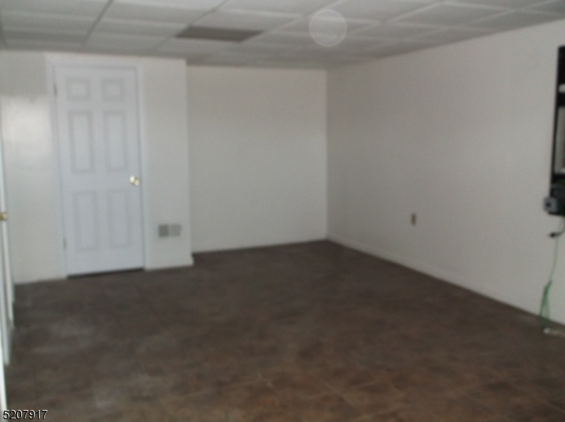 Lakeview - Commercial Sale